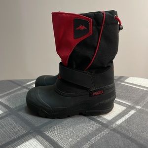 Heavy duty winter snow boots. Size 1